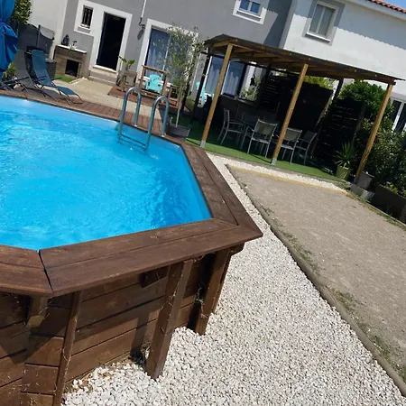 Debake House Hébergement de vacances Aimargues